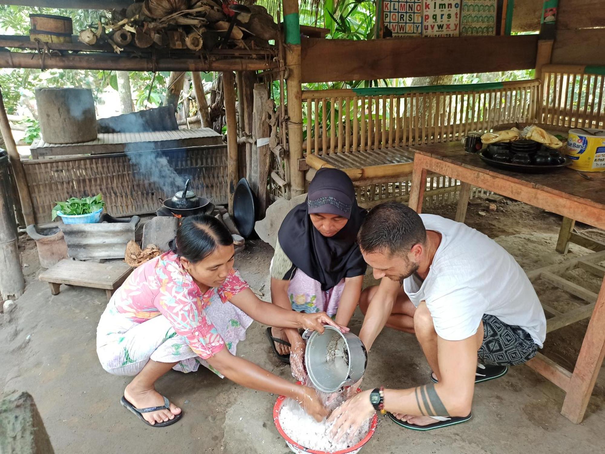 Bunga Maliq Bungalow Lombok Tetebatu Rum bild