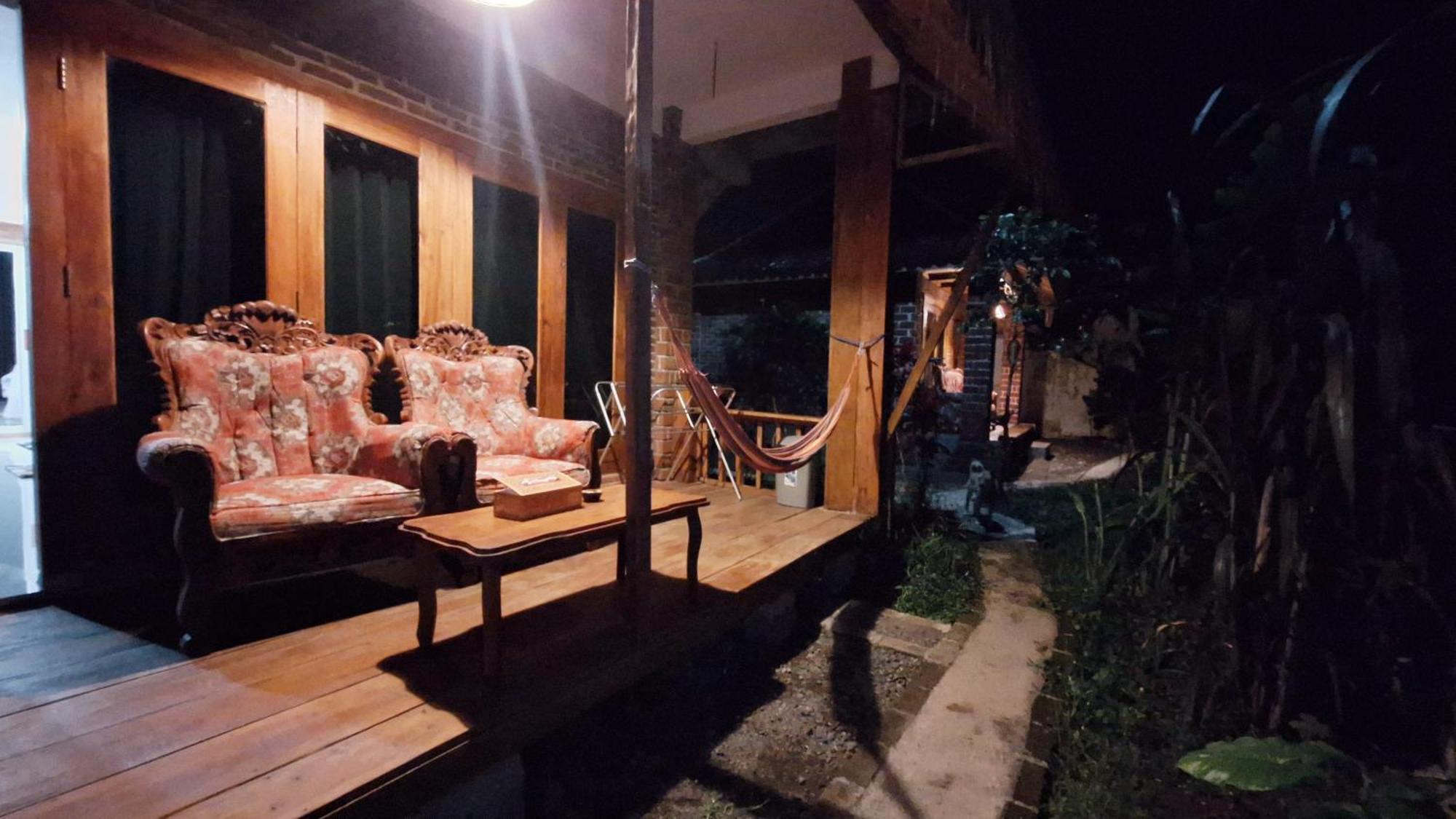 Bunga Maliq Bungalow Lombok Tetebatu Rum bild
